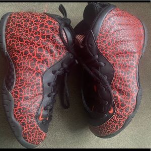 Toddler Nike Red and black Foamposite sneakers